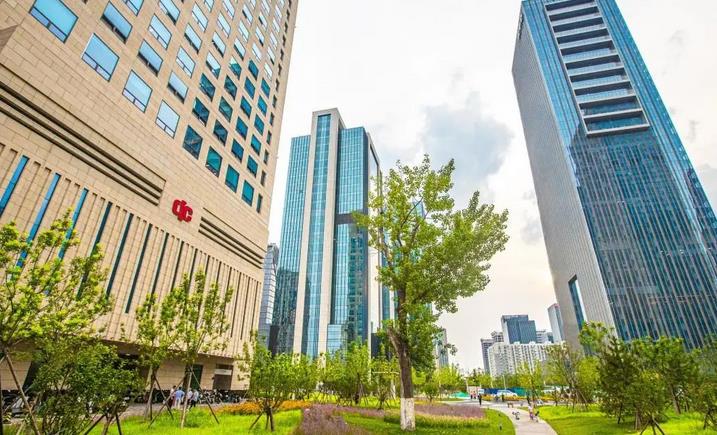 國內首個園林式金融商務區(qū)規(guī)模初現(xiàn)